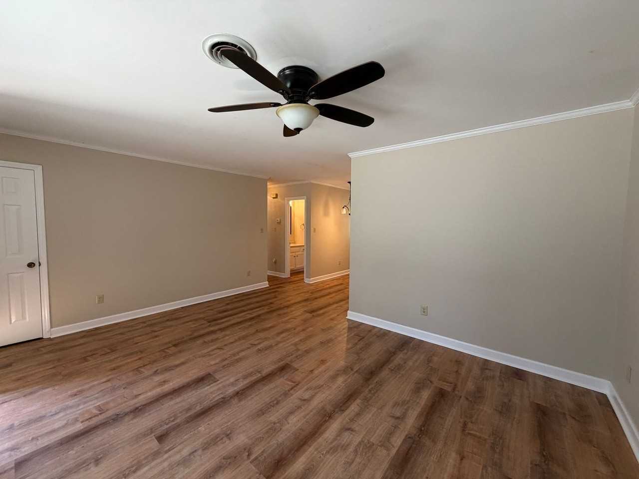 565 Cedarvilla Dr - Photo 3 of 13