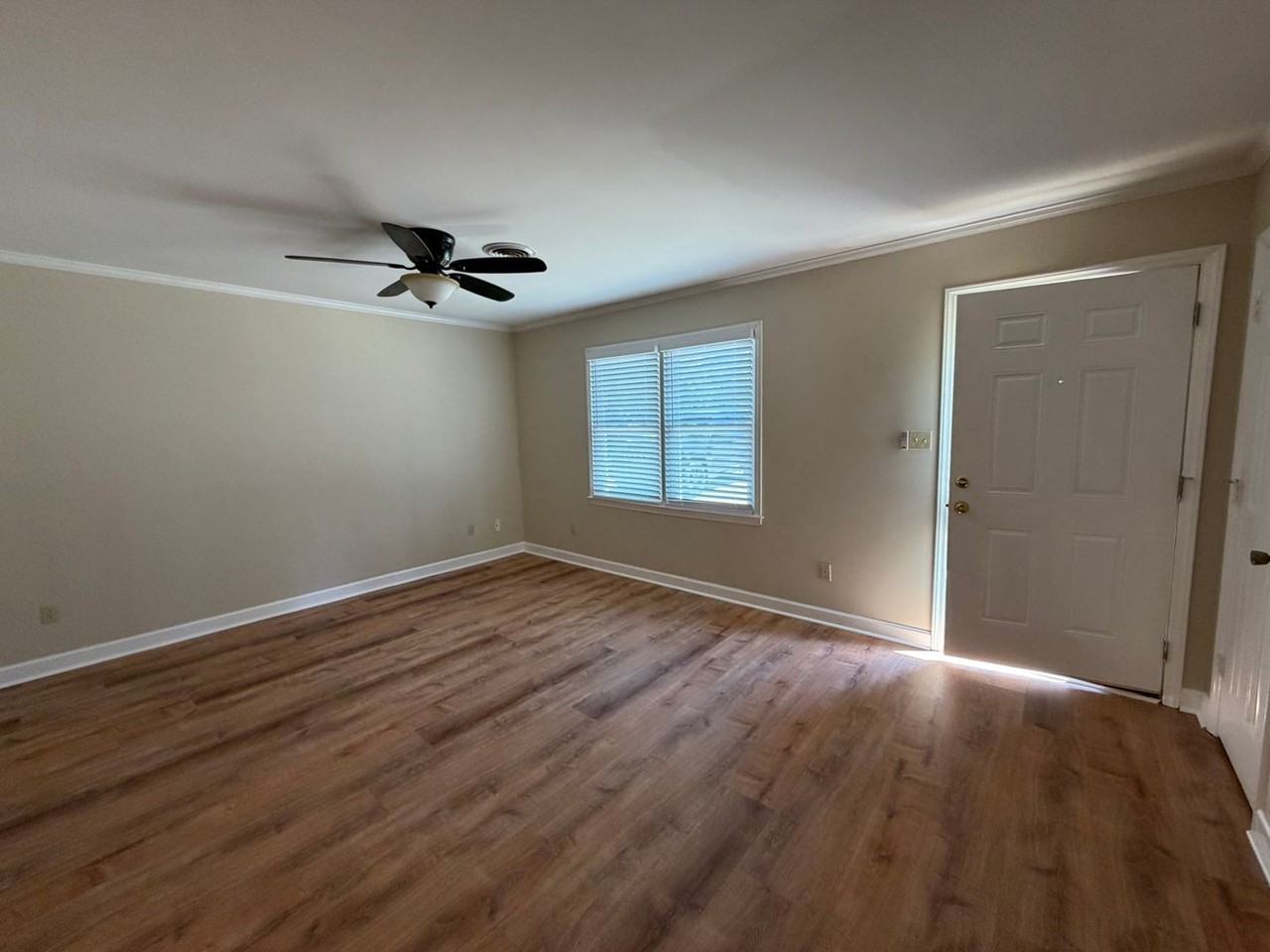 565 Cedarvilla Dr - Photo 4 of 13