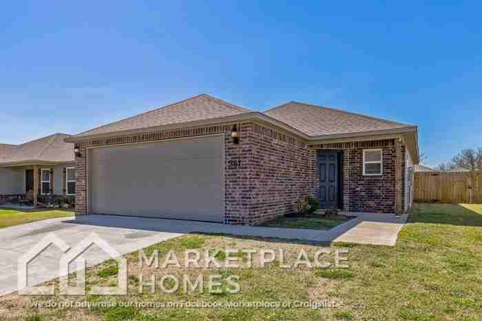 981 E Starling St - Photo 2 of 39