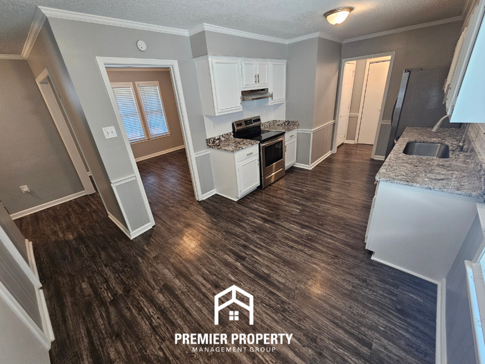 8131 Farmington Blvd - Photo 5 of 24