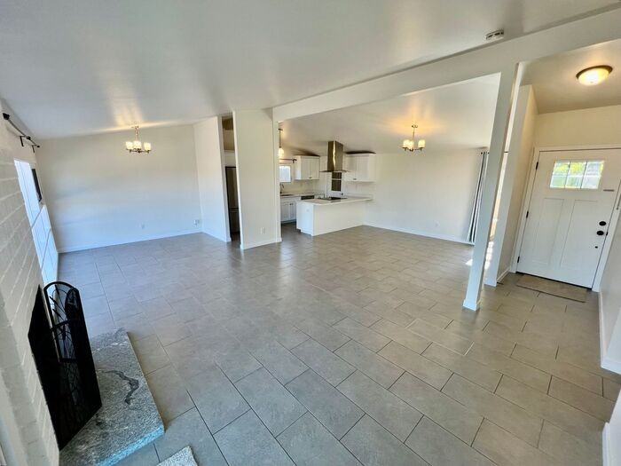 2450 Bartel St - Photo 2 of 19