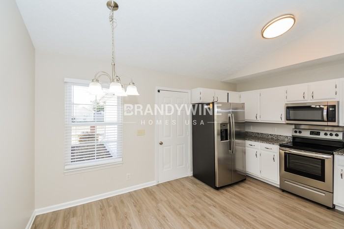 1138 Melvin Dr - Photo 6 of 20