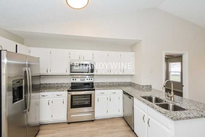 1138 Melvin Dr - Photo 7 of 20