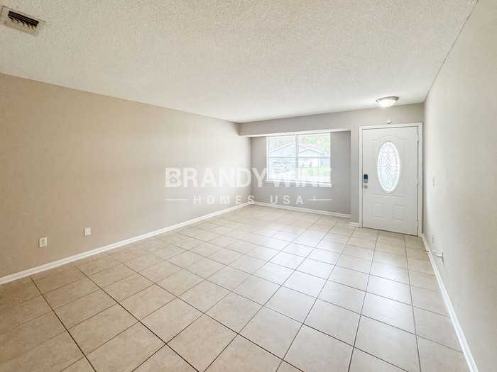 2174 Cypress Landing Dr - Photo 4 of 17