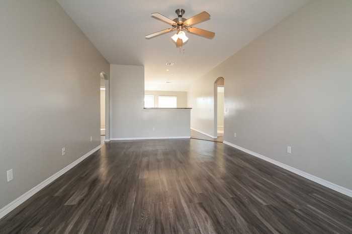 11424 Sw 25th St - Photo 4 of 18