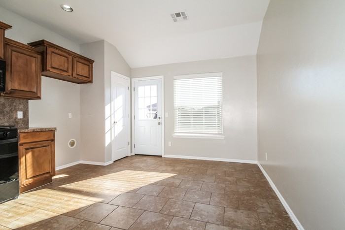 11424 Sw 25th St - Photo 6 of 18