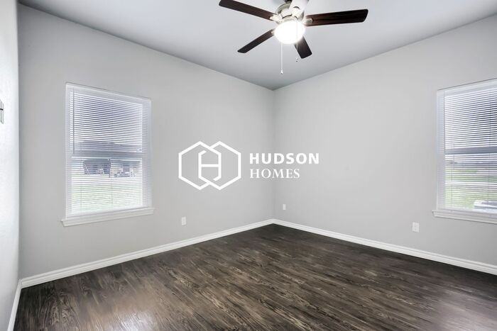 101 Pharm Hills Rd #1303 - Photo 7 of 12