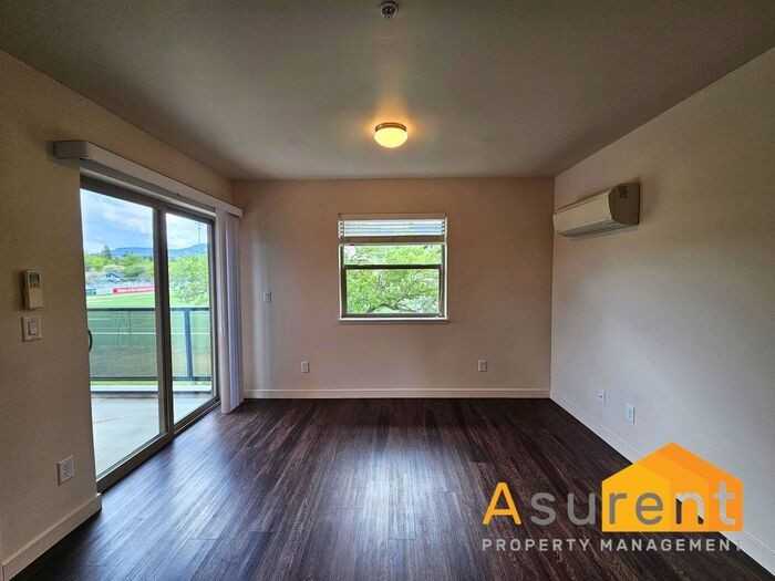 73 S Mountain Ave - Photo 2 of 12