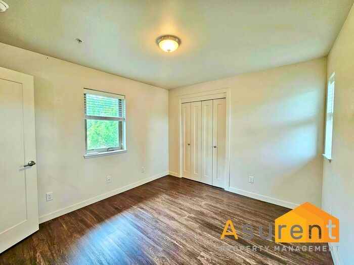 73 S Mountain Ave - Photo 4 of 12
