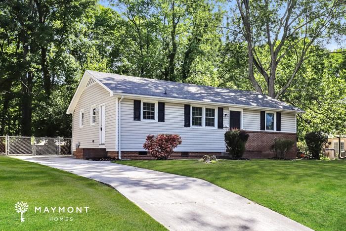 2616 Shady Lawn Dr - Photo 4 of 15