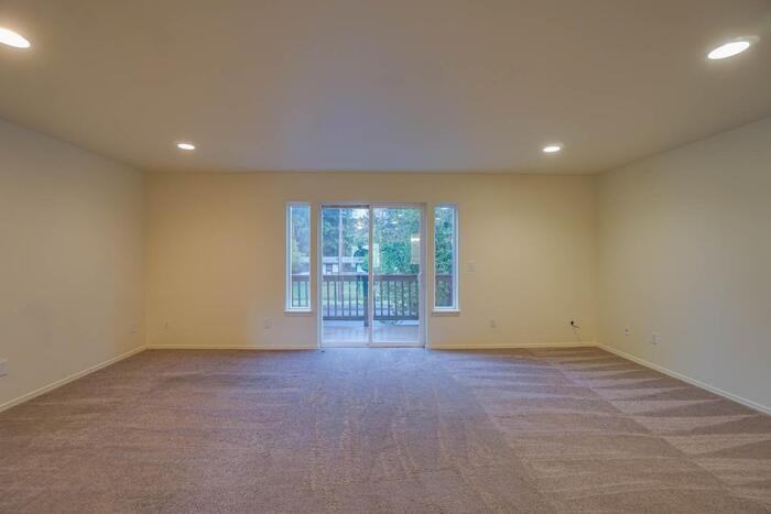 1821 Ne 88th Cir - Photo 5 of 39