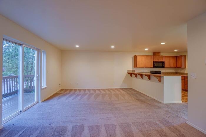 1821 Ne 88th Cir - Photo 6 of 39