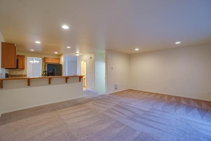 1821 Ne 88th Cir - Photo 7 of 39