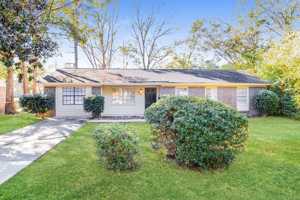featured image of 4429 Clovewood St