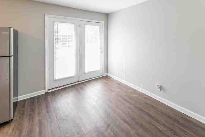 4429 Clovewood St - Photo 3 of 10