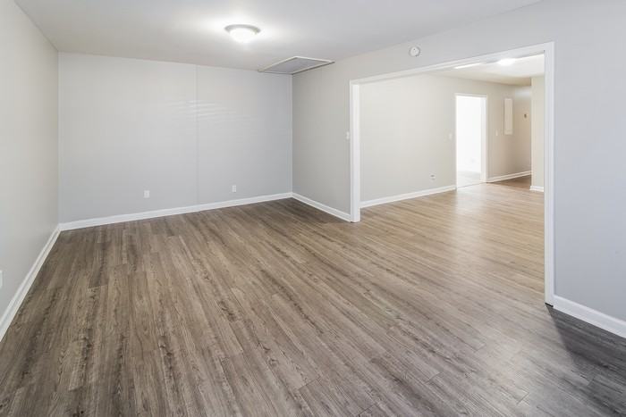 4429 Clovewood St - Photo 7 of 10