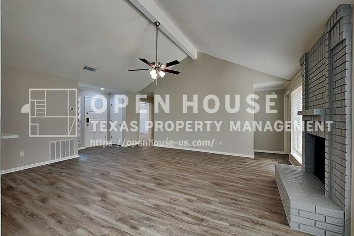 1313 Blum Ct - Photo 4 of 21