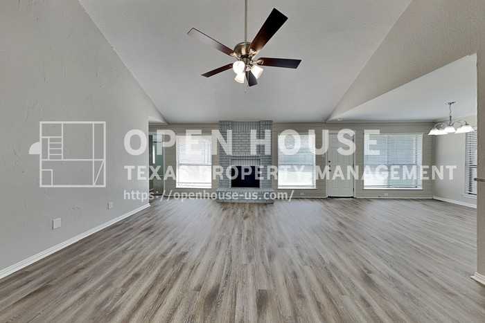 1313 Blum Ct - Photo 5 of 21