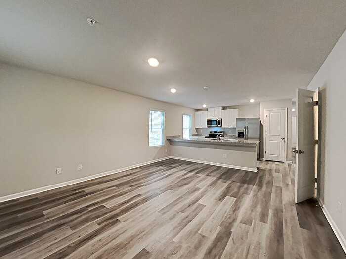 1079 Benfield Rdg W - Photo 3 of 19