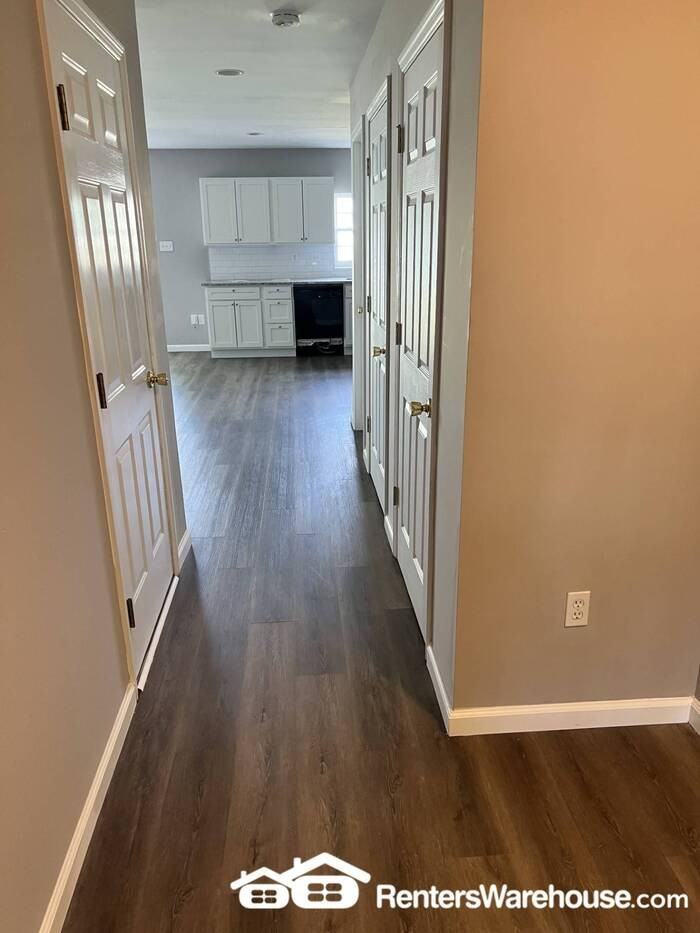 399 Montclair Tower Dr - Photo 5 of 22