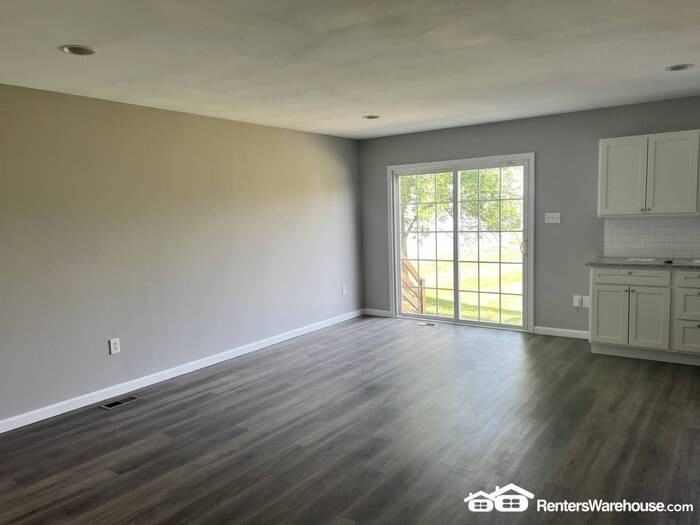 399 Montclair Tower Dr - Photo 4 of 22