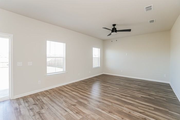 461 Navona Dr - Photo 5 of 16