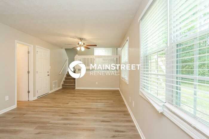 45 Christopher Pl - Photo 4 of 17