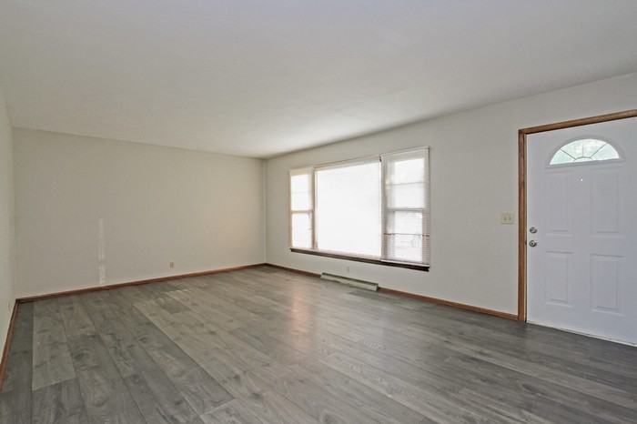 429 Brookside Ln - Photo 3 of 10