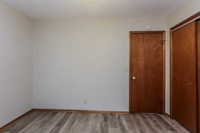 429 Brookside Ln - Photo 7 of 10