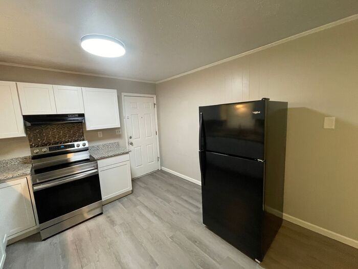 1812 Quail Run Dr - Photo 2 of 17