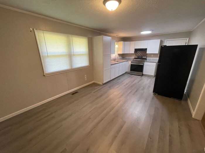 1812 Quail Run Dr - Photo 4 of 17