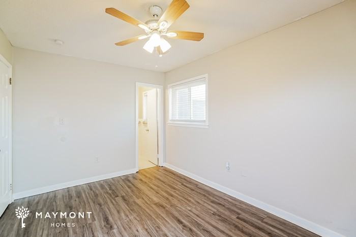 202 Overby St - Photo 6 of 11