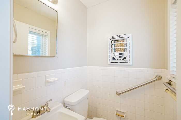 202 Overby St - Photo 7 of 11