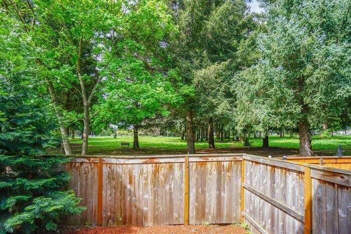5824 Ne 80th Ct - Photo 3 of 37