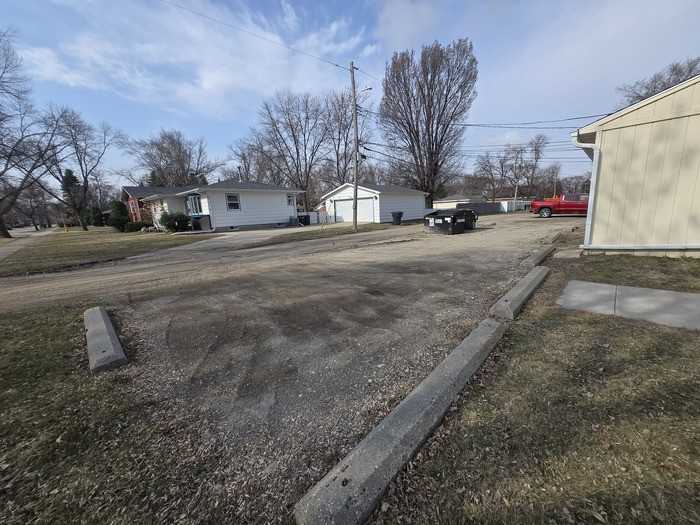 1806 Oak St #2 - Photo 6 of 22