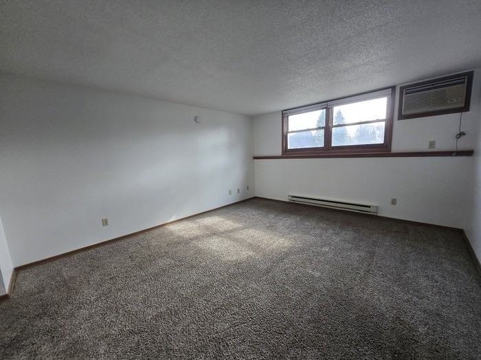 1806 Oak St #2 - Photo 7 of 22