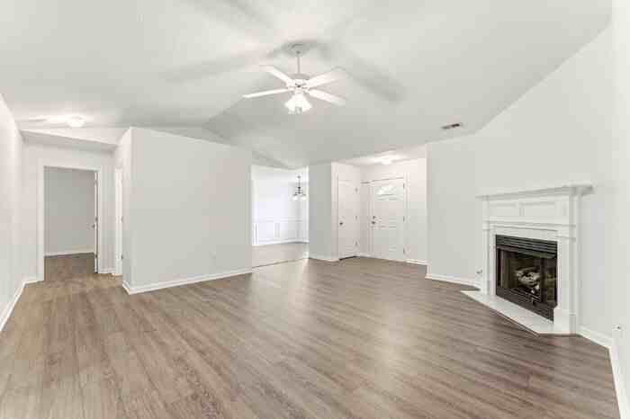 211 Cassidy Ct - Photo 4 of 25