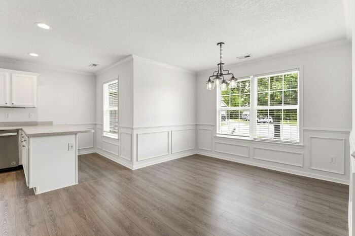 211 Cassidy Ct - Photo 6 of 25