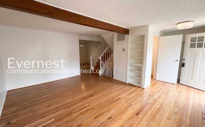 3284 Wyndale Ct - Photo 3 of 22