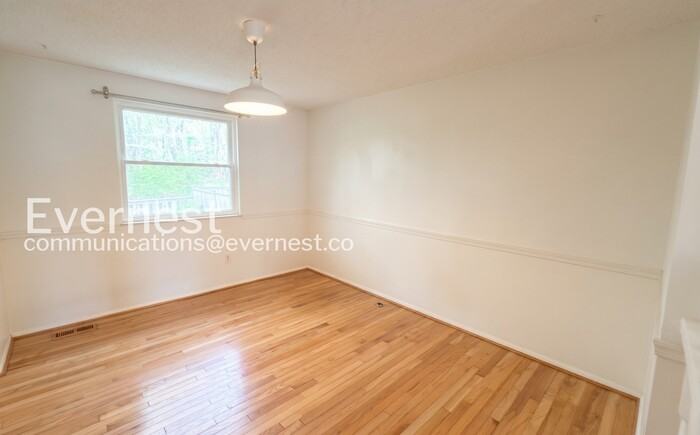 3284 Wyndale Ct - Photo 6 of 22