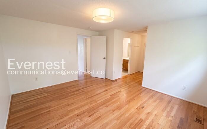 3284 Wyndale Ct - Photo 7 of 22