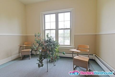 1754 S Grant St #B1 - Photo 5 of 21