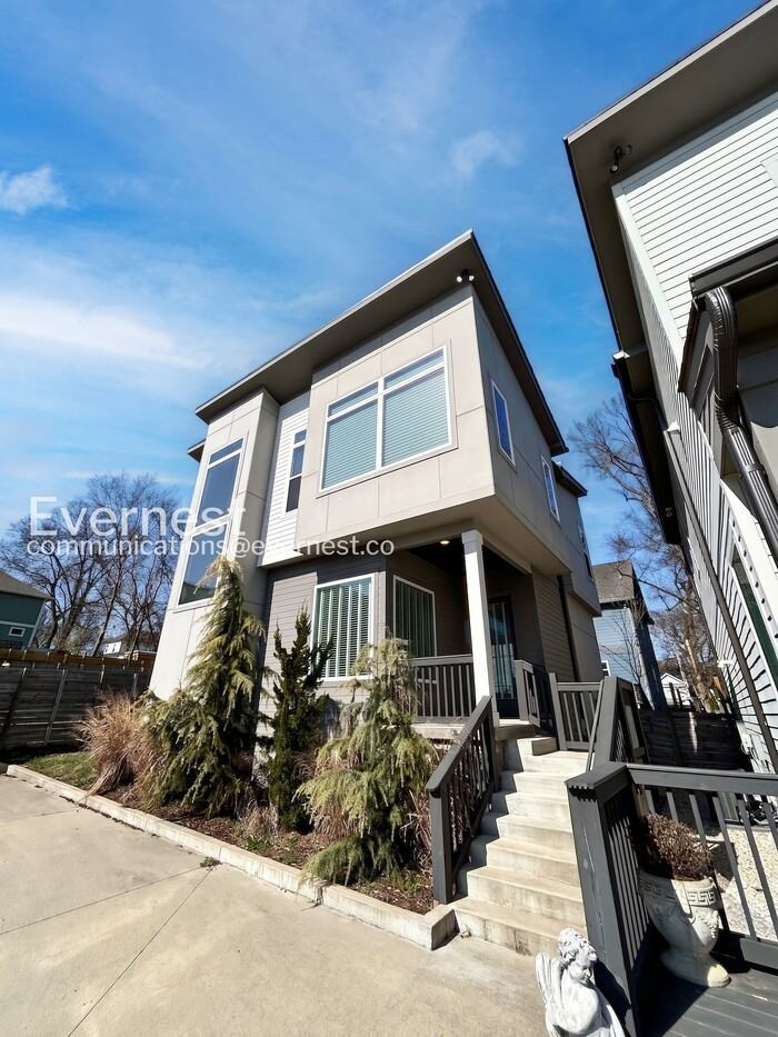 915 Delmas Ave #B - Photo 2 of 22