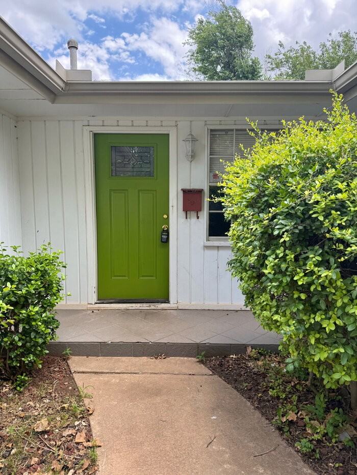 9904 Lancet Ln - Photo 2 of 25