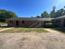 featured image of 322 E Sumter St #4