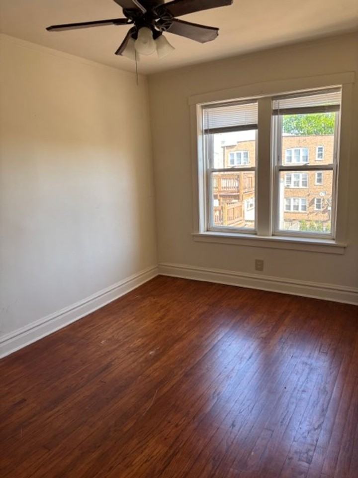 4311 N Francisco Ave - Photo 5 of 9