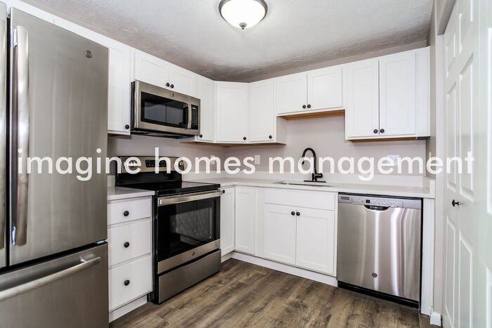 494 Waycross Rd - Photo 7 of 14