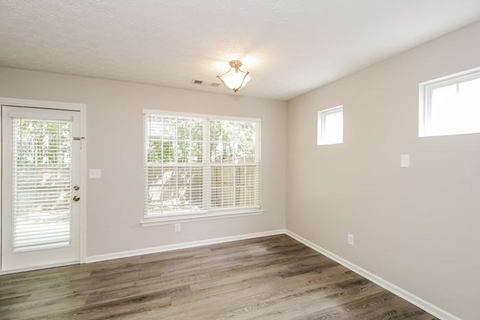 551 Arrowhead Dr - Photo 7 of 16