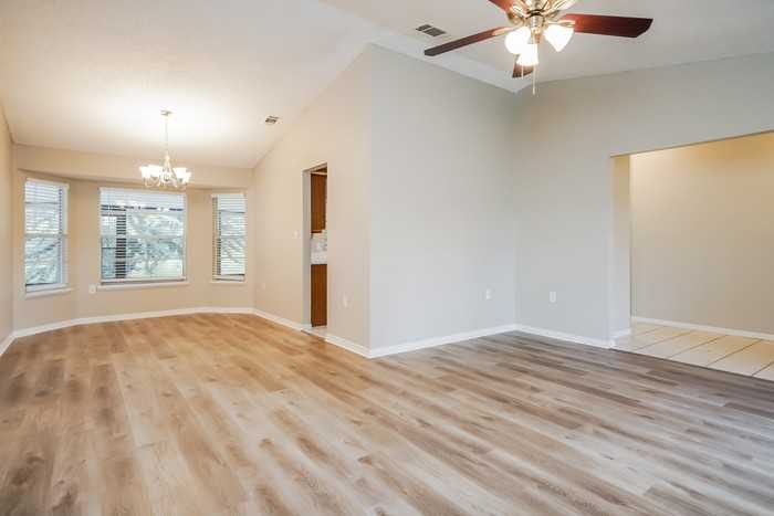 236 Red Maple Dr - Photo 6 of 16