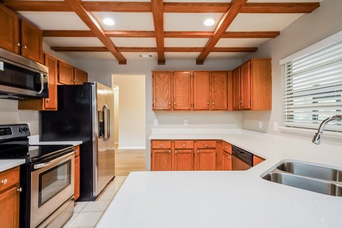 236 Red Maple Dr - Photo 7 of 16